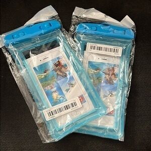 2 packs of waterproof plastic pouch for your phone’s & accessories
